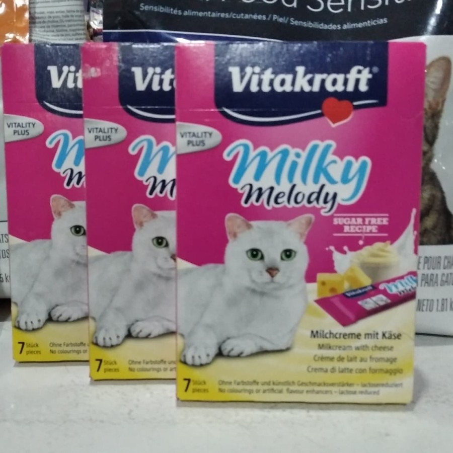 snack /cemilan kucing vitakraft milky melody milchreme mit chese 1 box isi 7