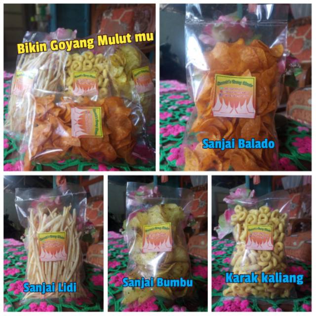 

Aneka kerupuk Sanjai Ranah Minang