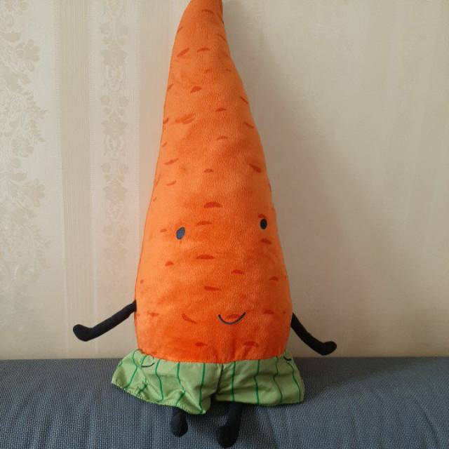 Boneka wortel gembul