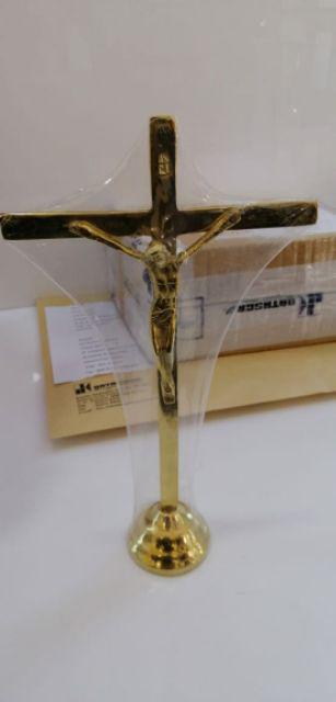 Hiasan Salib Duduk / Meja Courpus Yesus Inri Logam Kuningan 23 Cm