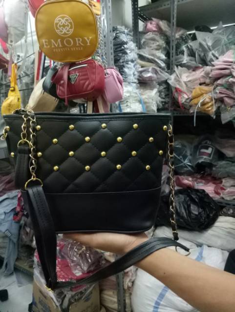 Tas selempang wanita dinda rantestud / tas simple