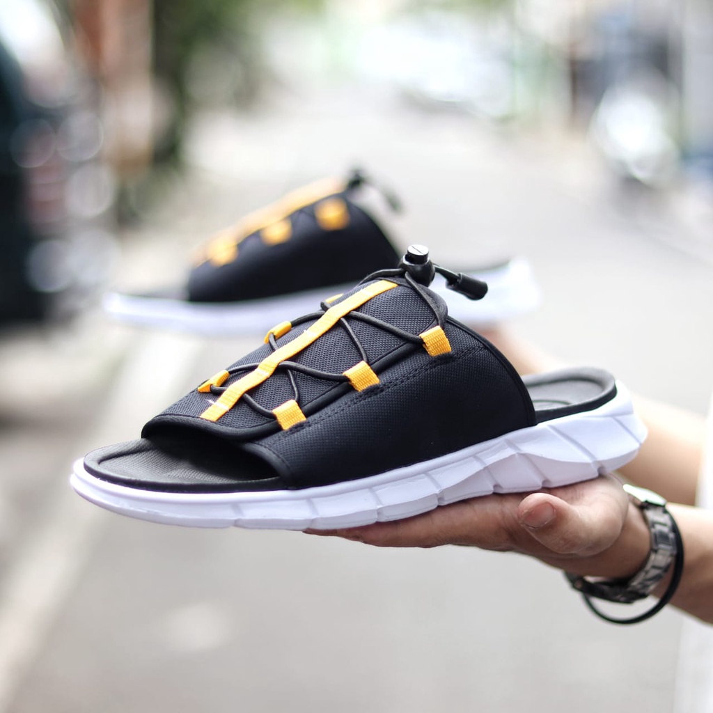 MOLK|Sandal Slide Pria Trendy Asli Original Distro Sendal Slop Cowok Santai Kekinian