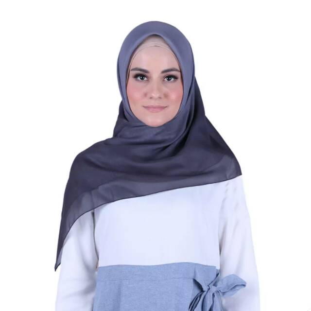 Kerudung Zoya Hijab Segi Empat - Ombre Super Scarf
