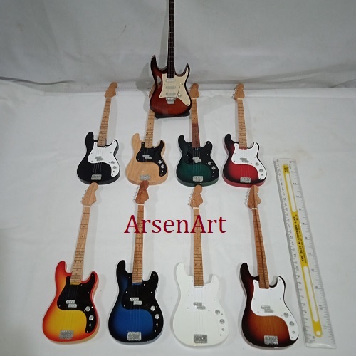 Miniatur Gitar Bass Elektrik Model Fender Bahan Kayu Free Dudukan/Stand Holder Tinggi Gitar 25 cm Warna Bisa Pilih