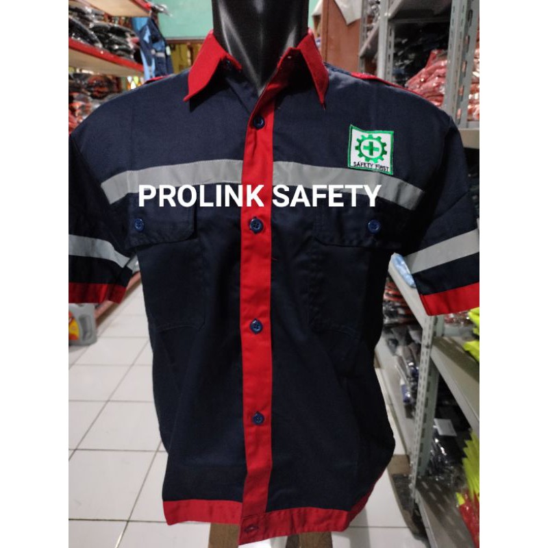 LENGAN PENDEK BIRU NAVY GARIS MERAH KANCING BERLOGO K3 BENDERA KAIN DRILL BAJU SERAGAM SAFETY