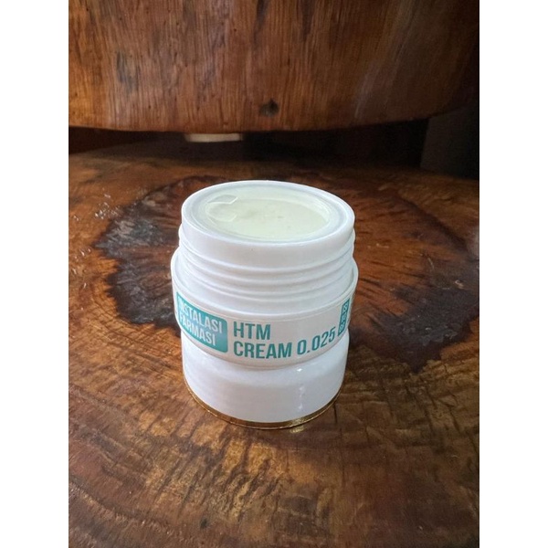 HTM CREAM TRET 0 .1/0.05/0,25