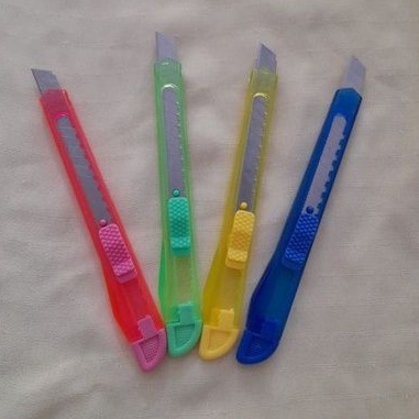 

Raystore88 | Cutter | Pisau Cutter | Pisau Pemotong Serbaguna
