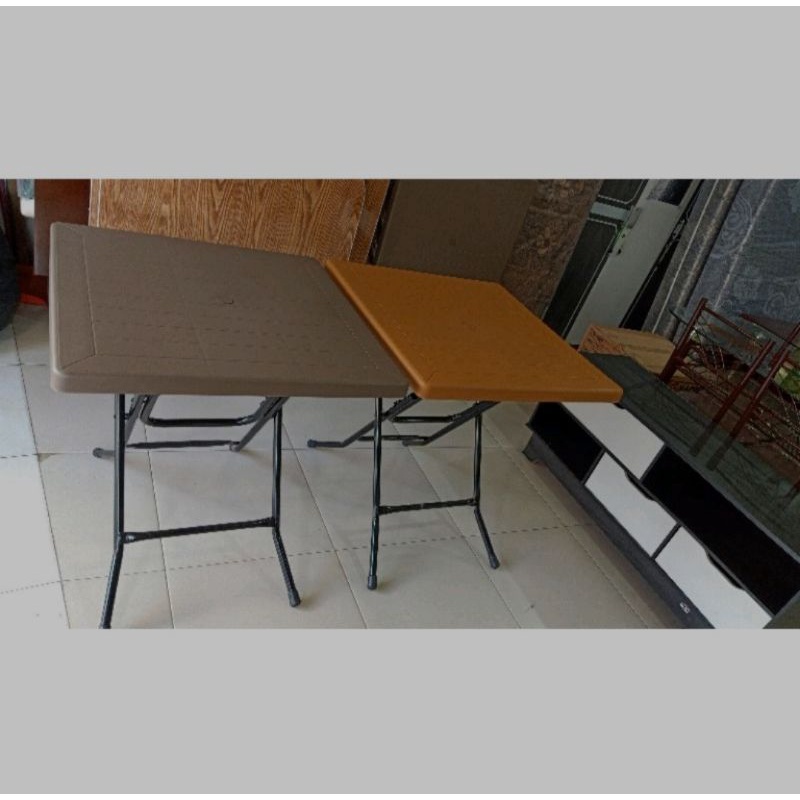 Meja lipat, Meja lipat plastik