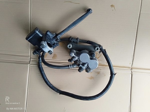 Master Kaliper Rem Depan CS1 Original Master Rem Kaliper Rem Depan Cakram Depan CS1 Ori Copotan
