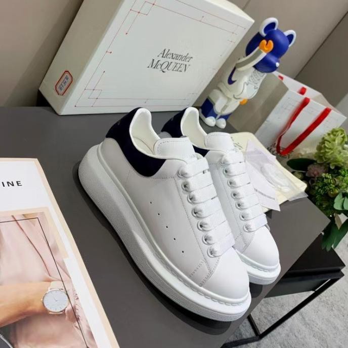 sepatu sneaker pria white alexander mcqueen terbaru mirror