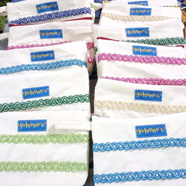 

Tempat Pensil / Tempat Make Up