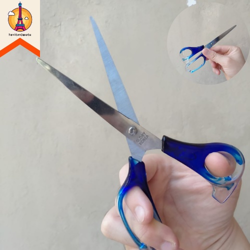 

Gunting Glory Etona Besar Ukuran 8 inch Alat Tulis Kantor ATK Sekolah