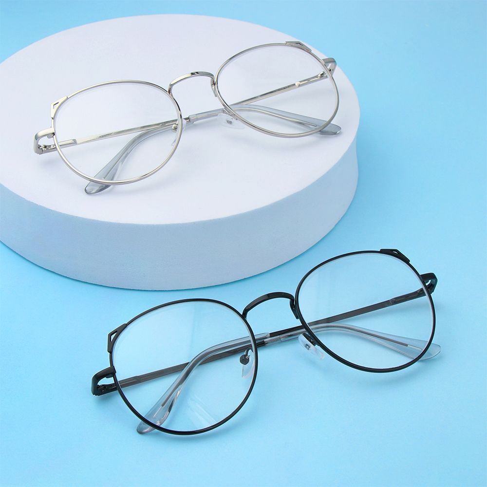 Kacamata Myopia Portable Flexible Ultra Ringan Bentuk Telinga Kucing Bahan Metal Untuk Pria Dan Wanita