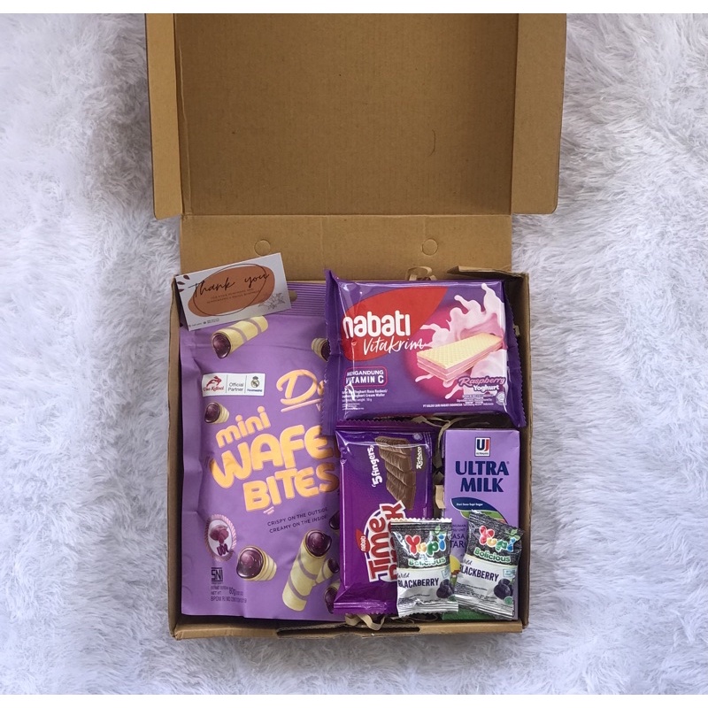 

gift box / snack box / gift murah / kado ultah/ kotak hadiah