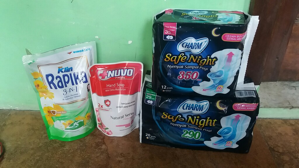 Rapika 3 In1 Pelembut Pakaian 400ml Wangi Refill (no.202)