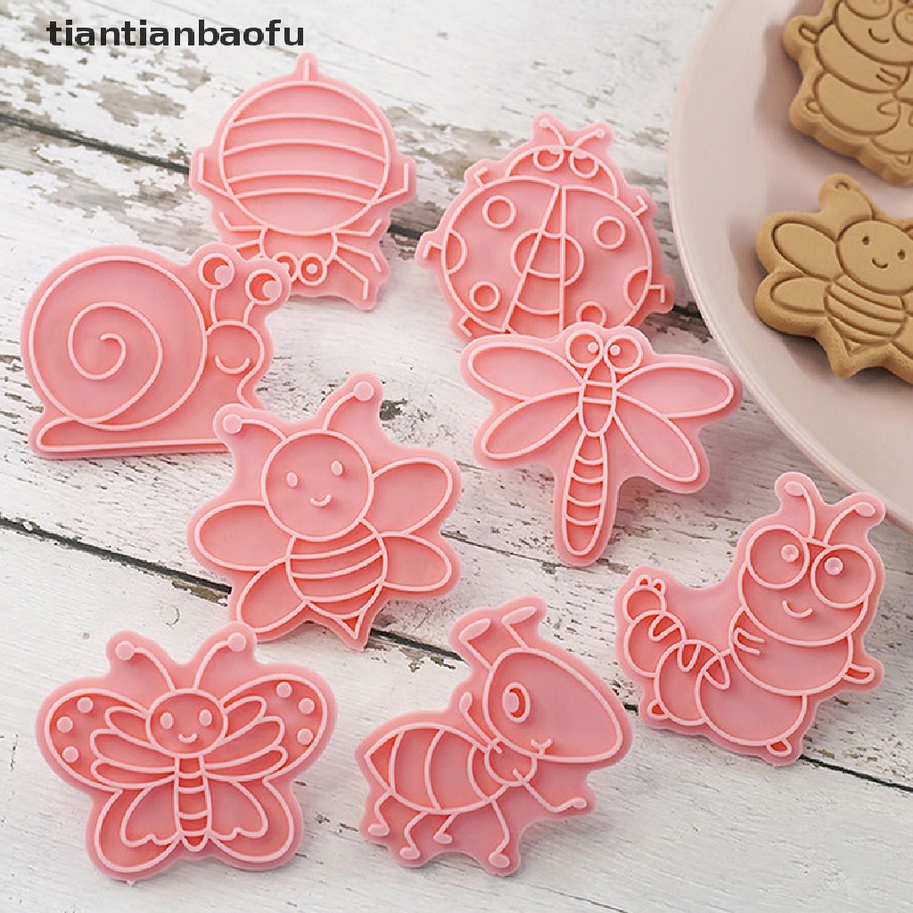 8pcs / set Cetakan Kue / Biskuit Bentuk Kartun Hewan Hutan Gajah Singa Lebah Butterfly 3D Untuk Alat Dapur