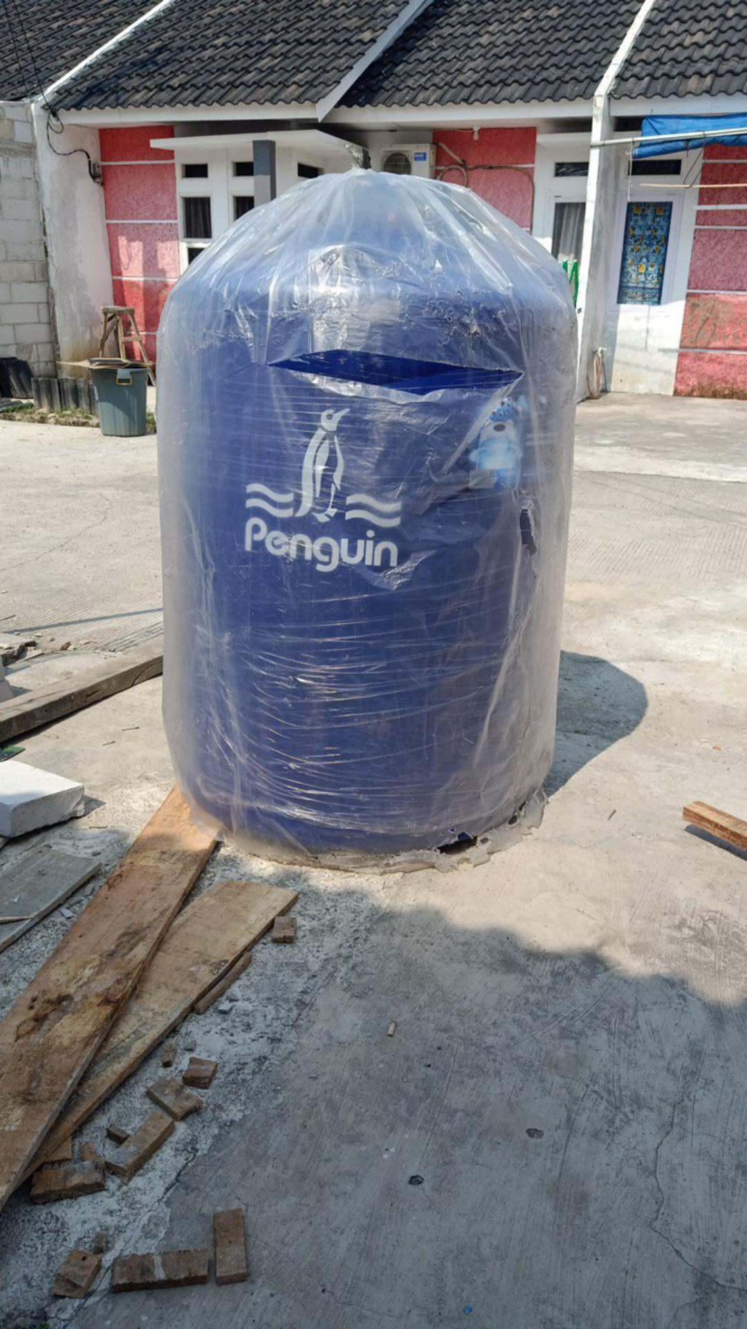 Penguin - Tangki Tandon Toren Air Water Tank Set Tb 70 Tb70 650 L Biru Tua