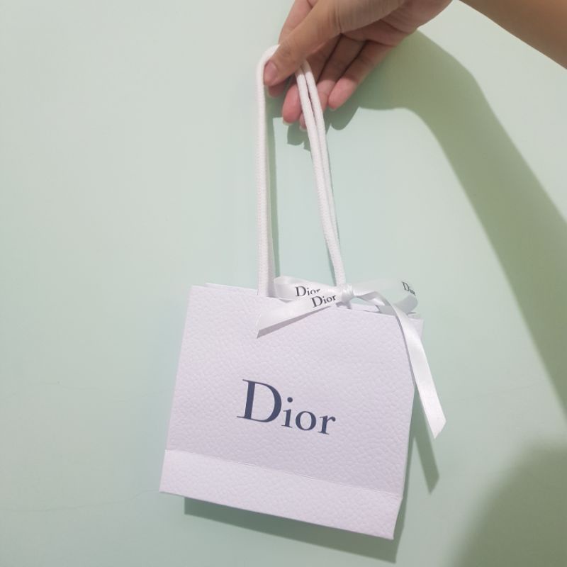 paper bag dior mini dengan pita | branded