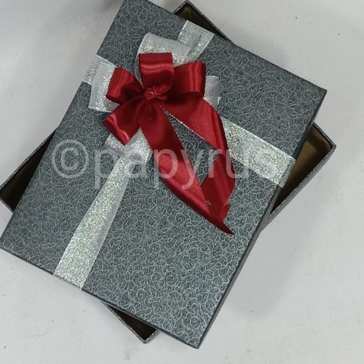 

Terjangkau - Papyrus 17,5x22,5 tinggi 5cm Kotak Kado Gift Box