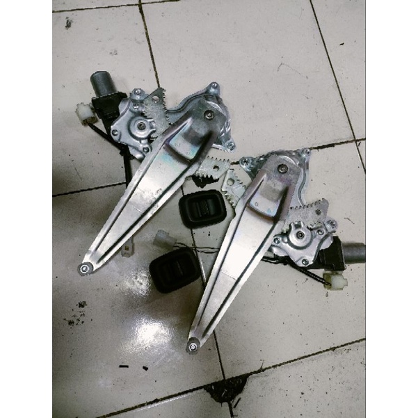 power window datsun go pintu belakang