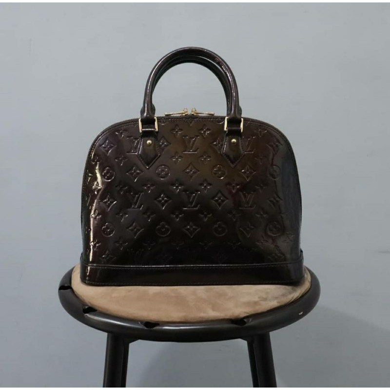 LOUIS VUITTON Alma Vernis Leather Monogram Hand Bag Tas Second Branded Preloved Bekas