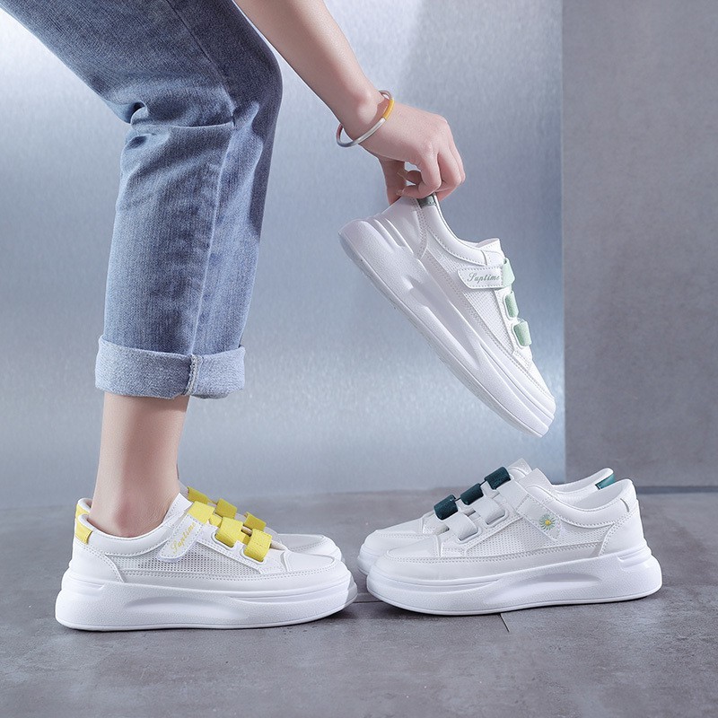 Sepatu Sneakers Wanita Bahan Mesh Breathable Warna Putih Gaya Casual / Korea untuk