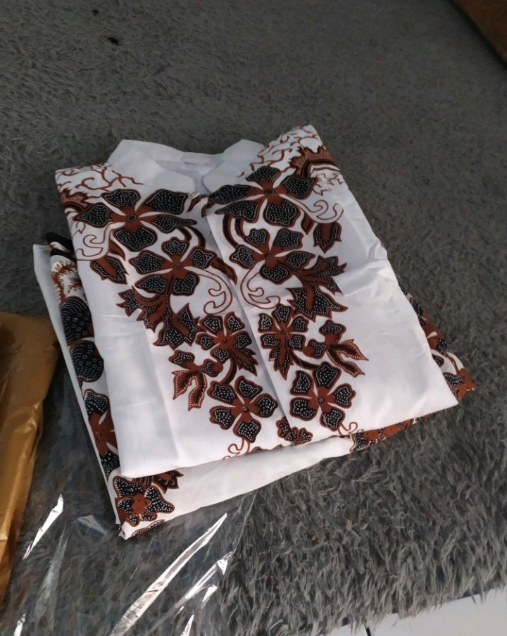 Setelan Batik Motif Semar / Kemeja Batik Solo/ Kemeja Lengan Panjang / Batih Halus / Batik Asli Solo