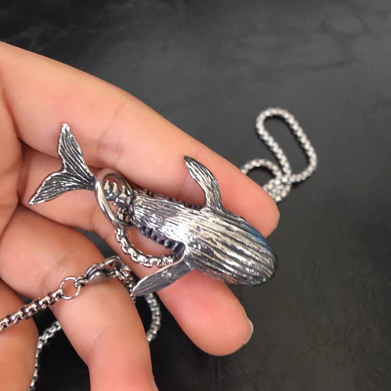 Ins populer merek street hip-hop dolphin kalung pria dan wanita Jalan vintage whale liontin all-matc