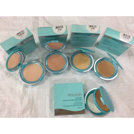 Wardah Everyday Luminous Two Way Cake Full | Wardah Luminous Two Way Cake Reffil