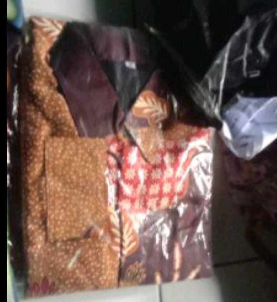 Kemeja Batik Pria Semi Sutra Silky Premium Puring Istimewa