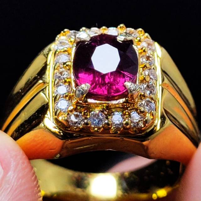 Batu natural rhodolite garnet no treatment origin srilangka (Ceylon)