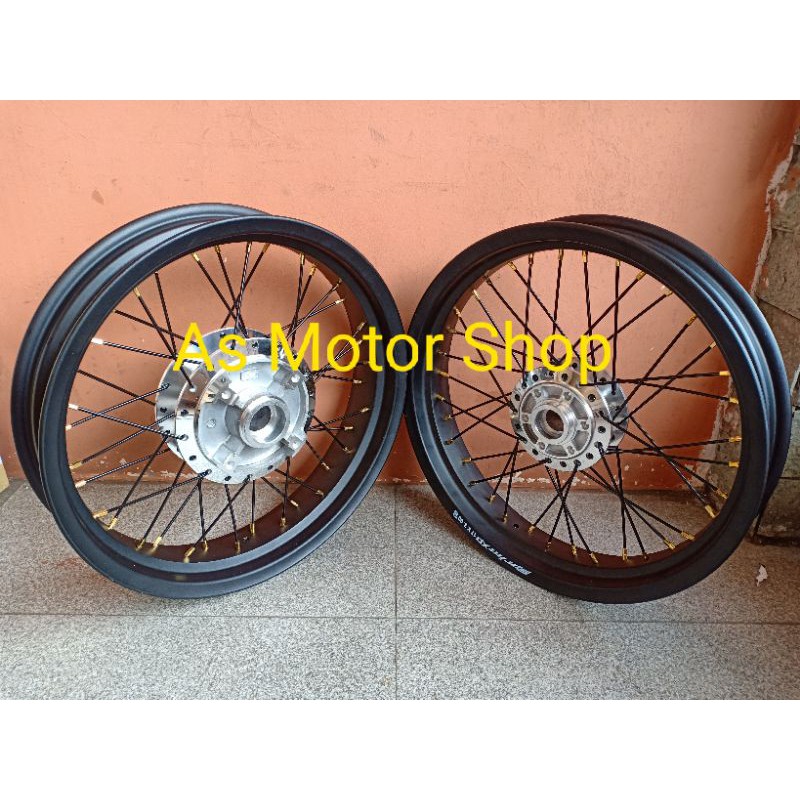 sepaket velg set tapak lebar 300 - 350 x 17 tromol set tiger revo double dis megapro Primus new Mega