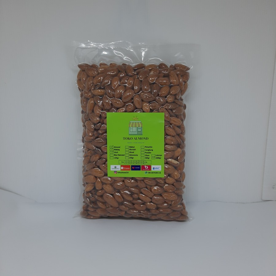 

Kacang Almond Panggang Blue Diamond (roasted) 1kg