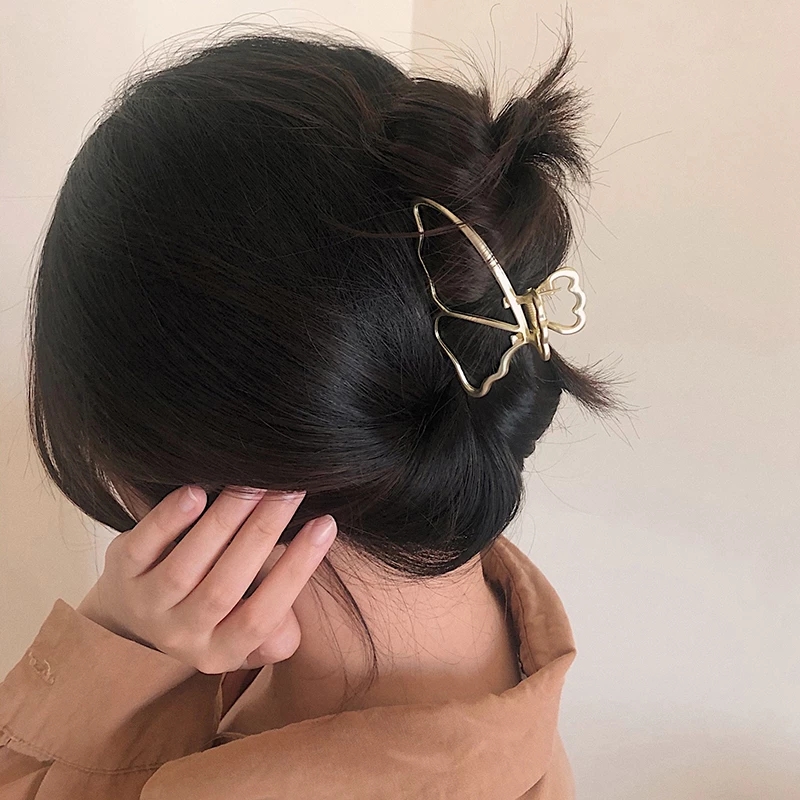 Jepit Rambut Bentuk Kupu-Kupu Bahan Metal Warna Emas Gaya Retro Korea Untuk Wanita