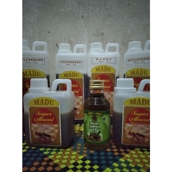 

madu murni asli 100%...ada madurandu,madu kelengkeng,madu rambutan 1kg