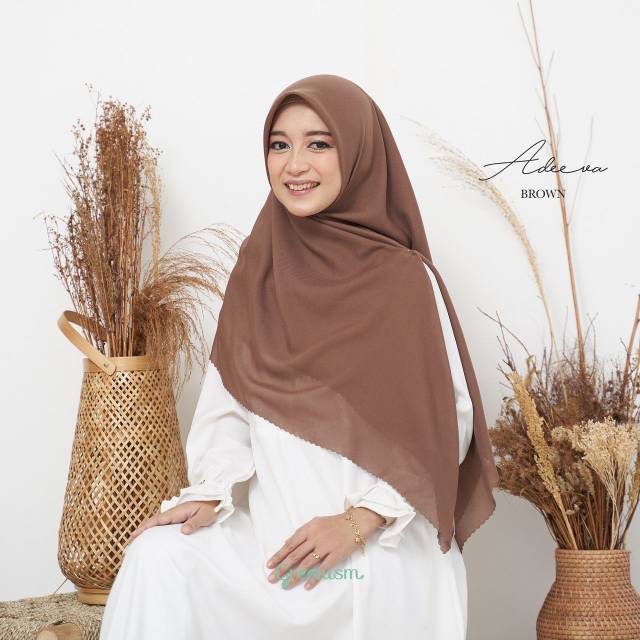 Adeeva scarf by greenism