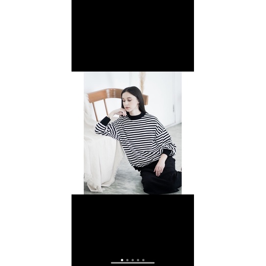 THIS IS APRIL PRELOVED - bailey top black