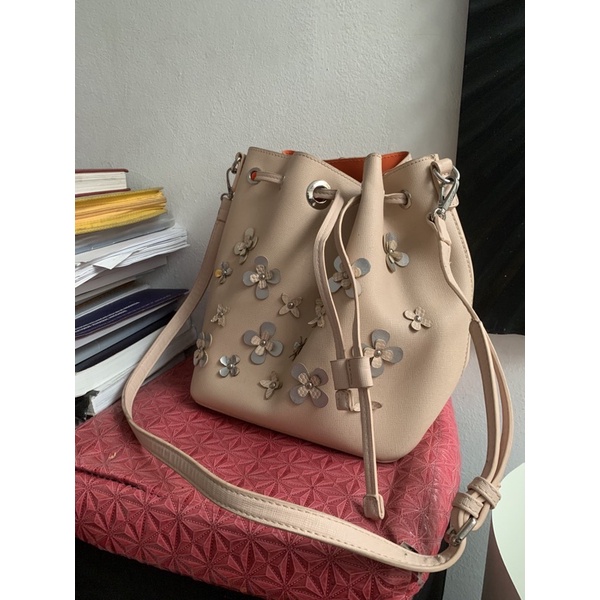 Preloved EVB Bucket Bag in pink nude