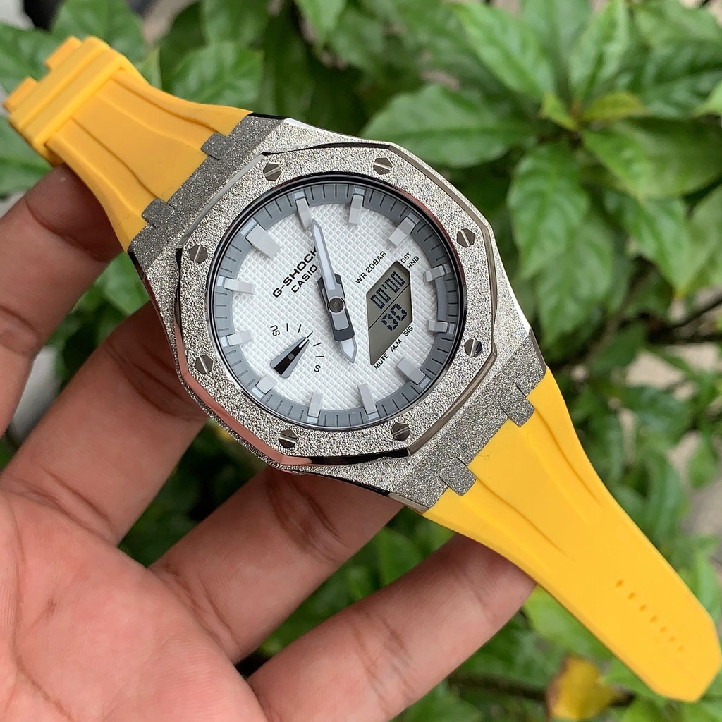 Casioak Gshock GA 2100 white Face Diamond Silver Rubber Yellow 44mm