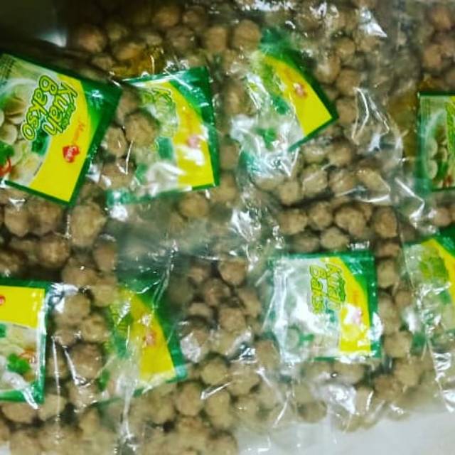 

Bakso ayam, pempek ikan, sosis ayam