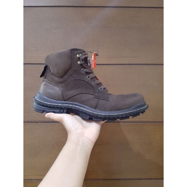 Sepatu Boot Jim Joker