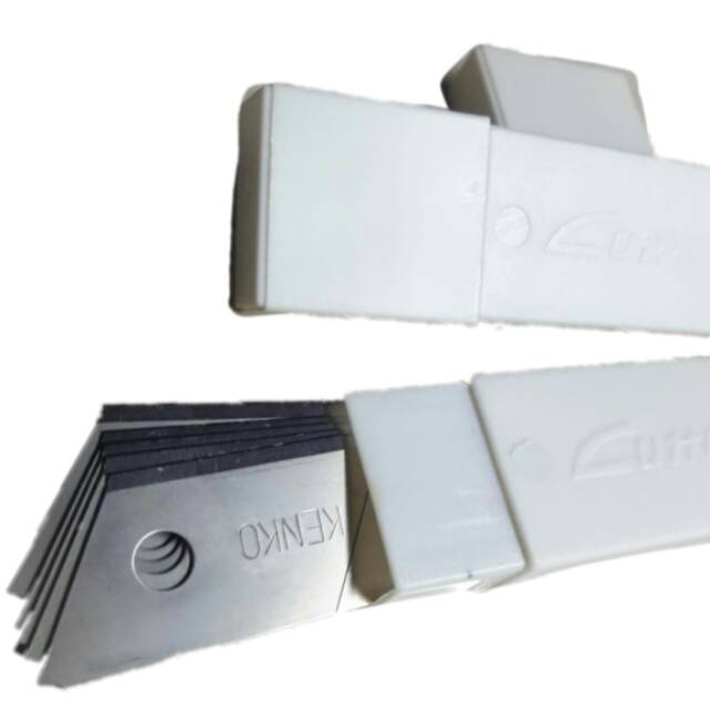 

Isi Cutter Blade Kenko L-150 besar