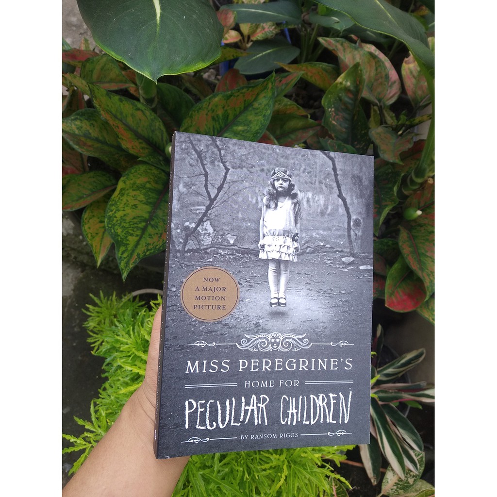 Miss Peregrine's Home for Pecul By Ransom Riggs