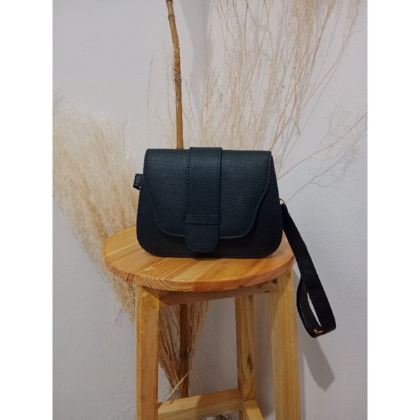 Slingbag Wanita Carel Tas Selempang Cewek Perempuan Tali Terbaru IrvanBagshop - tas bahan kulit sintetis