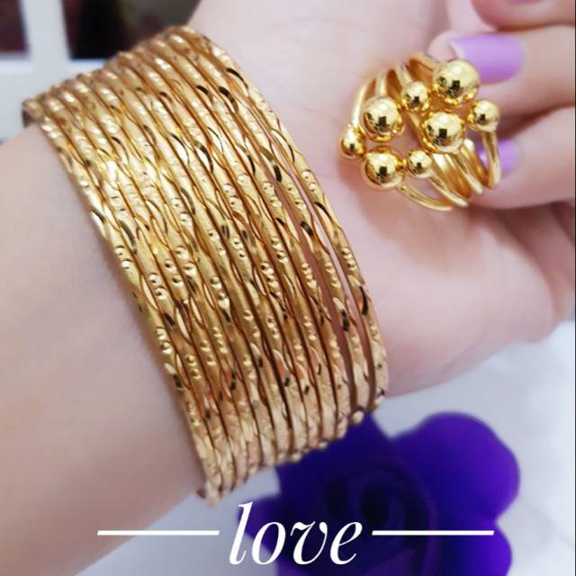 Gelang tangan keroncong plus cincin dilaoisi emas 18 k