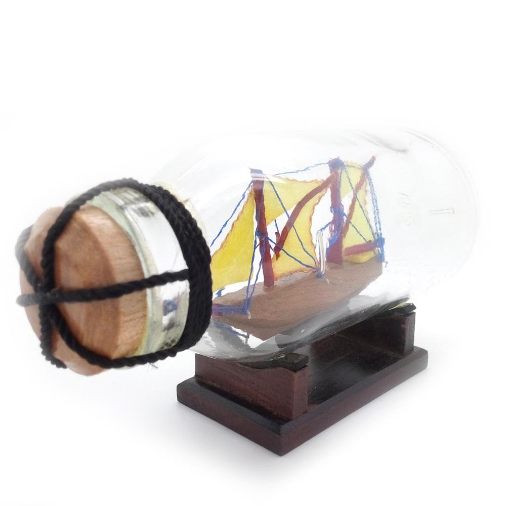 Miniatur Kapal Pinisi Dewaruci dalam Botol 11x6x5 cm
