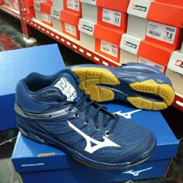 Mizuno Thunder blade Mid