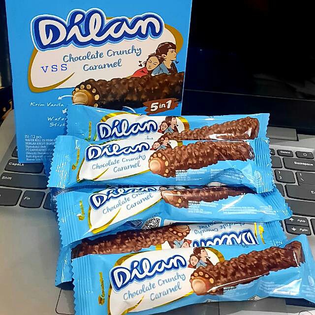 

Wafer Stik Dilan Caramel Vanila Chocolate Biskuit Crispy 5 in 1 Original Lengkap