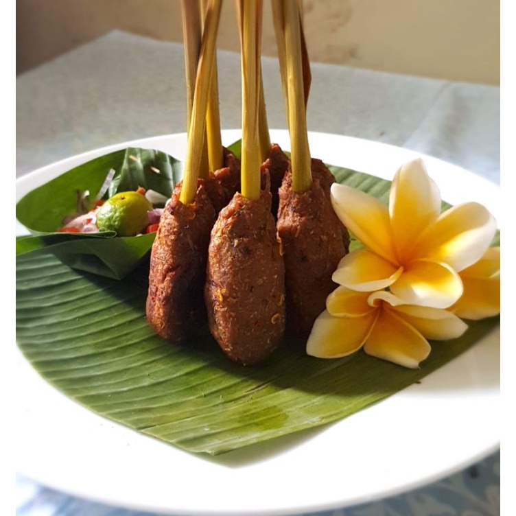 

Sate Lilit Ikan Tuna.