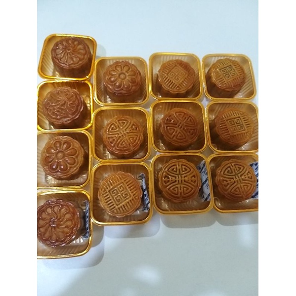 

mooncake kue bulan 100% halal vegan